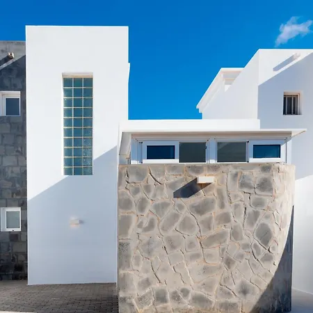 Lolalo House Villa *